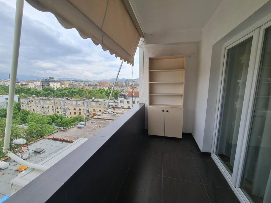 2E Apartment Myslym Shyri 티라나 외부 사진