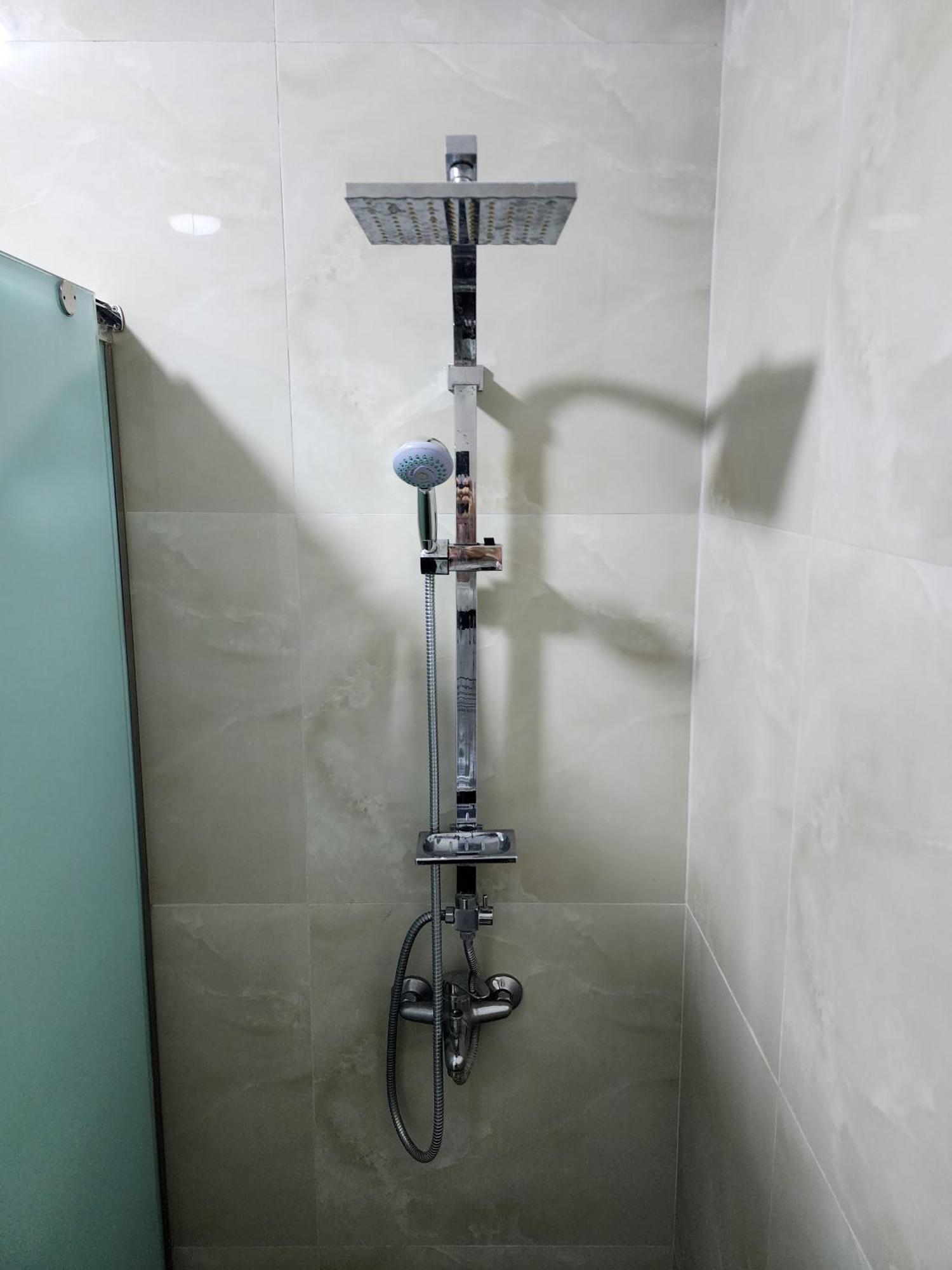 2E Apartment Myslym Shyri 티라나 외부 사진
